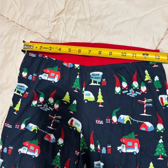 Woman’s small Wondershop Red and Green Holiday Christmas Pajamas - Picture 10 of 10